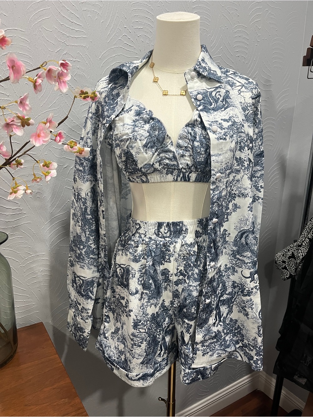 Endless Moon 3 piece set NWT Blue & White